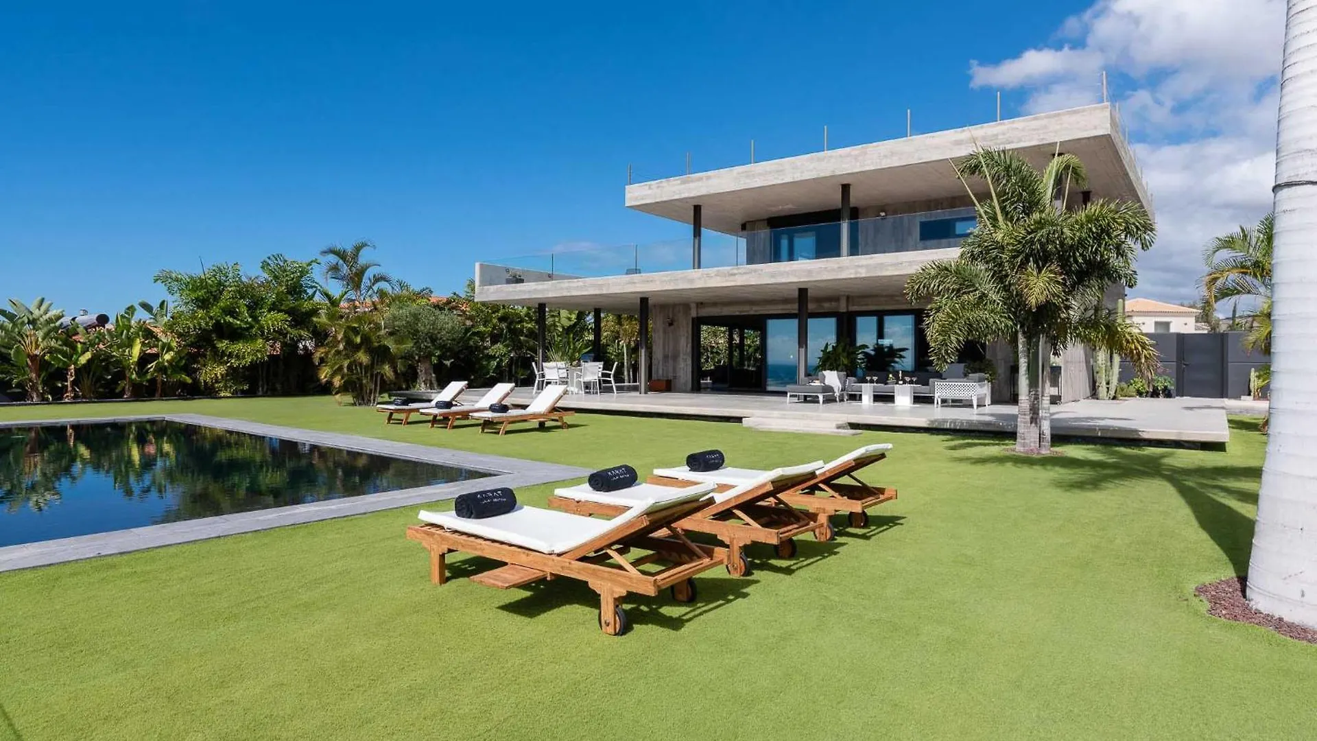 Karat Atelier De La Vega Villa Playa Paraiso