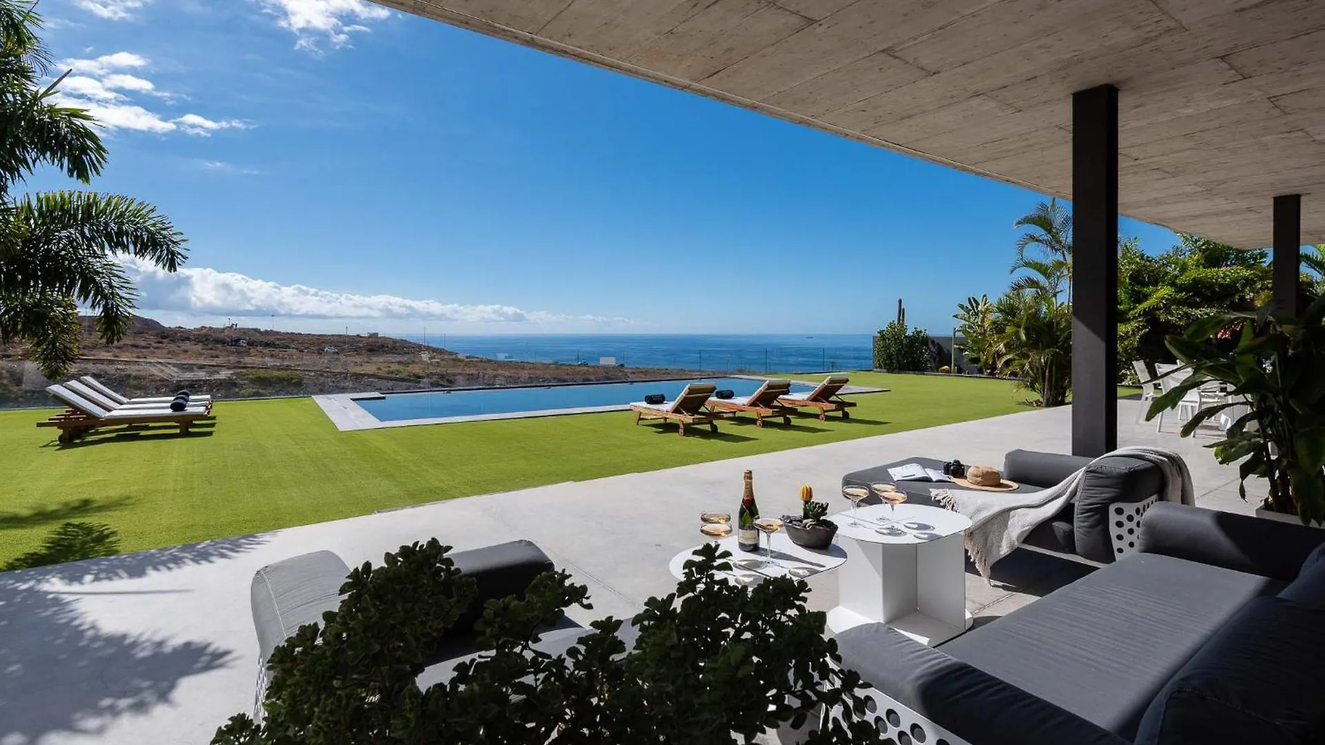 Karat Atelier De La Vega Villa Playa Paraiso  Playa Paraiso (Tenerife)